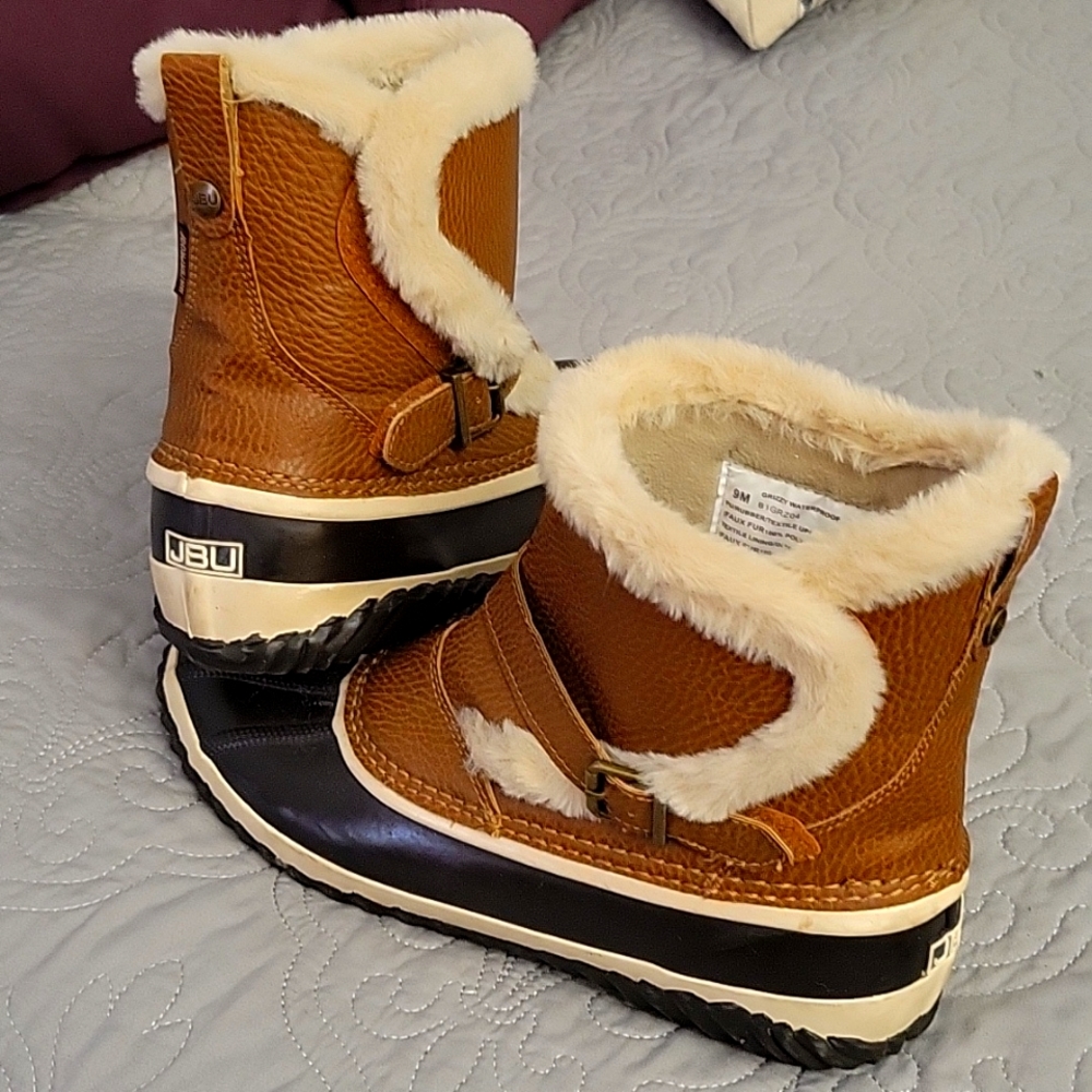 JBU Grizzly Duck Boots sz 9